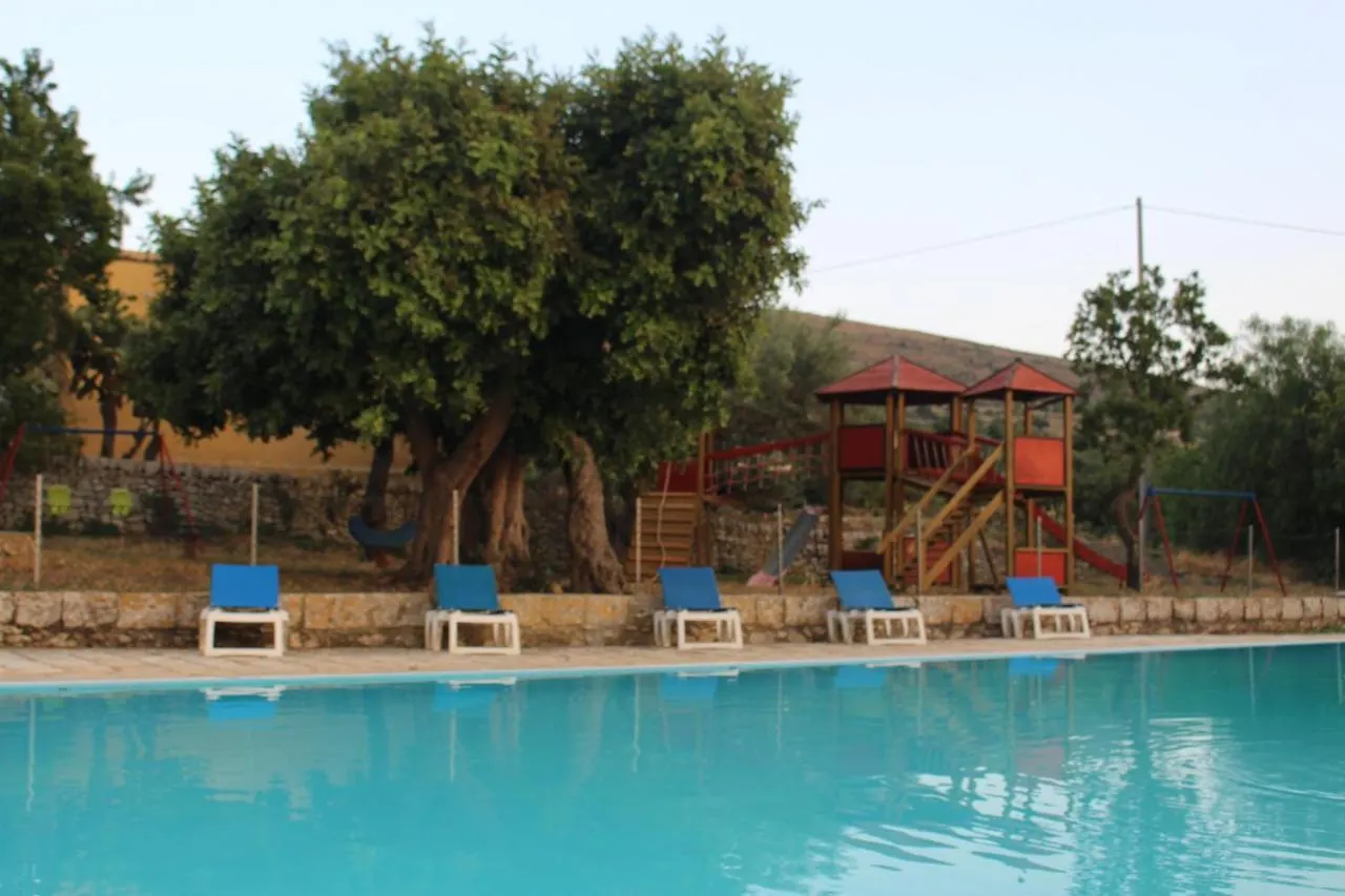 Vakantieboerderij Agriturismo Tenuta Margitello Comiso